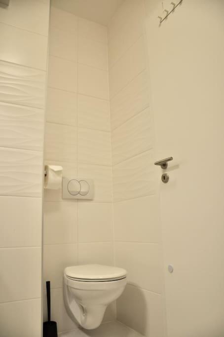 New Studio Apartment In Central Budapest - Free Parking Εξωτερικό φωτογραφία