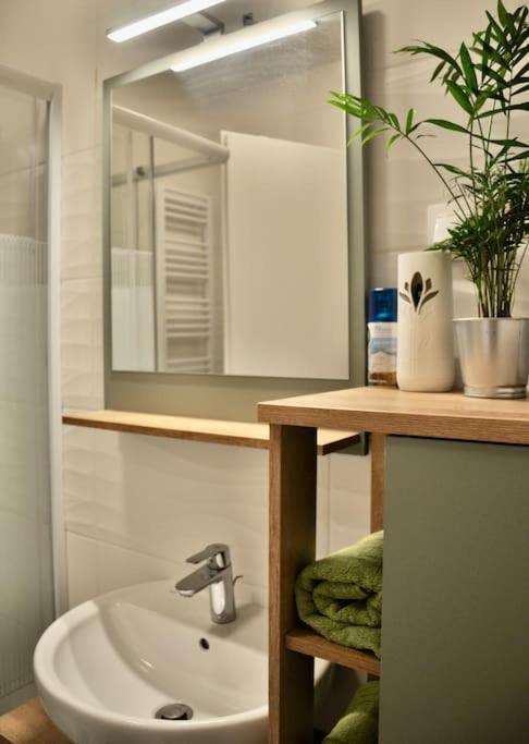 New Studio Apartment In Central Budapest - Free Parking Εξωτερικό φωτογραφία